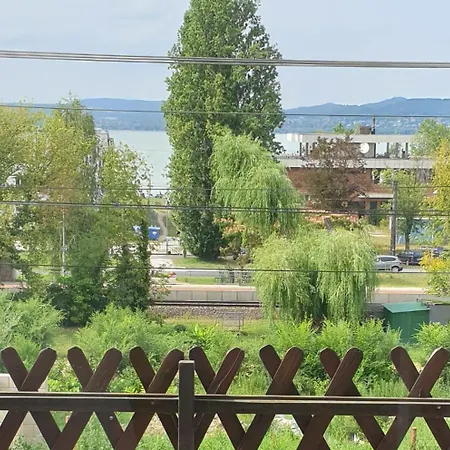 Sophie With Balcony Apartment Balatonbereny