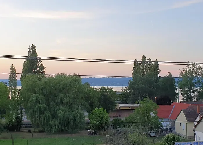 Апартаменты Sophie With Balcony Балатонберень